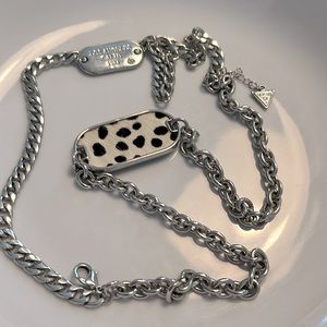 Guess, vintage. 1981.  Chain